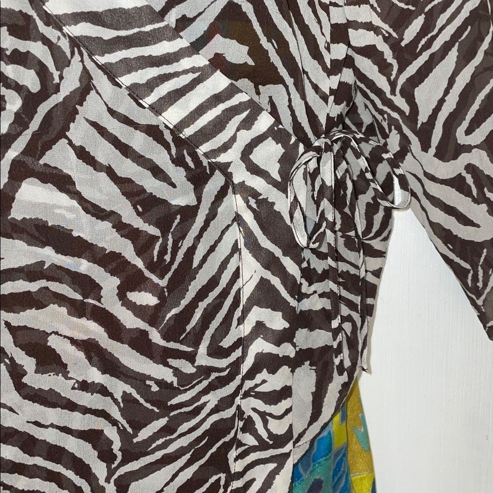 CHICO’S Brown/Cream Animal Print Wrap-Style SILK Blouse L - Picture 3 of 5